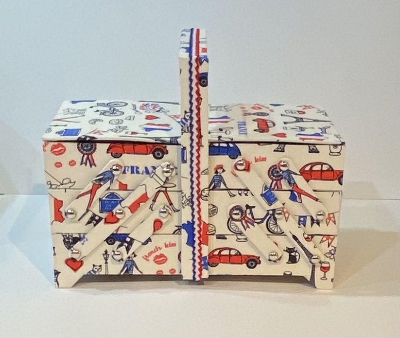 カルトナージュ ボックス、3作品 カルトナージュ】三段のマジックボックス【生徒作品